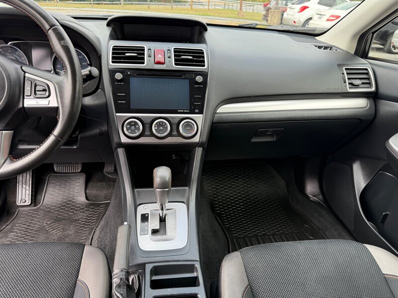 2017 Subaru Crosstrek 2.0i Premium photo 10