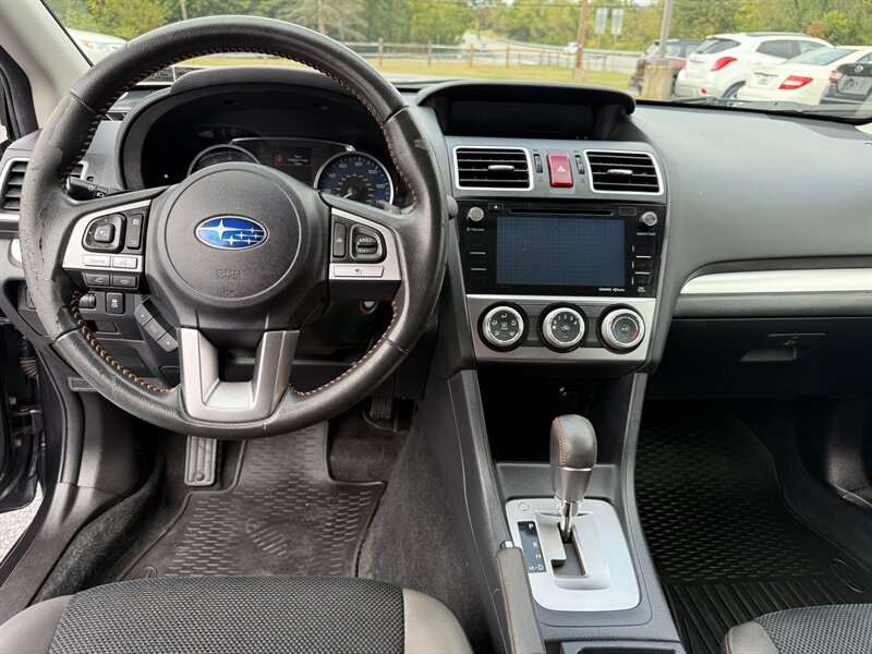 2017 Subaru Crosstrek 2.0i Premium photo 9