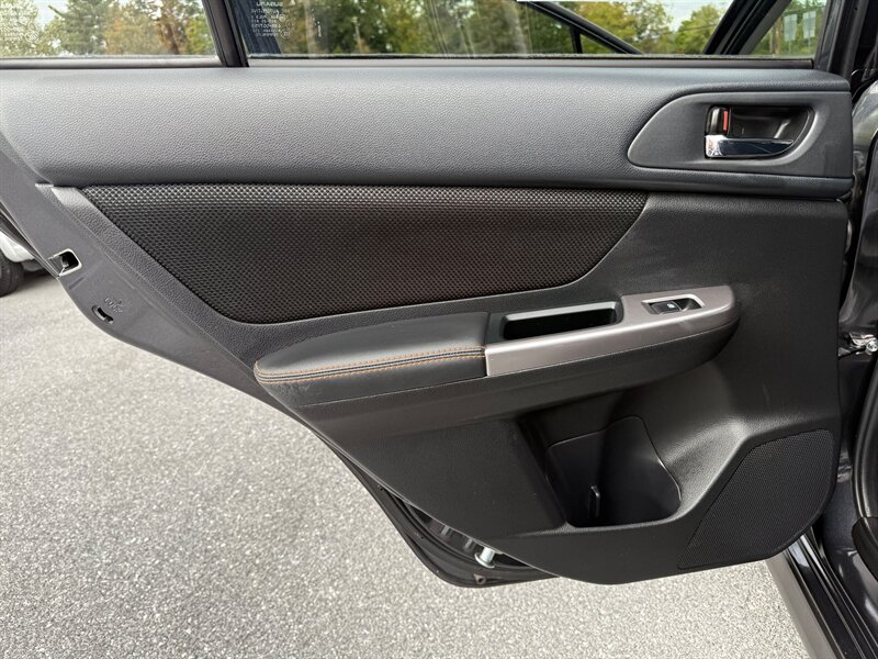 2017 Subaru Crosstrek 2.0i Premium photo 12