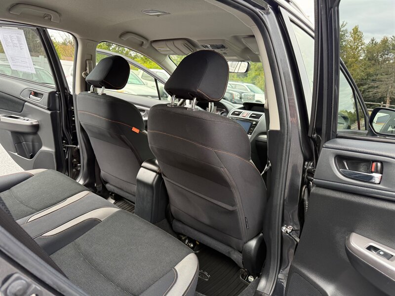 2017 Subaru Crosstrek 2.0i Premium photo 16