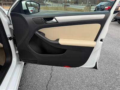 2015 Volkswagen Jetta SE   - Photo 28 - Jonestown, PA 17038