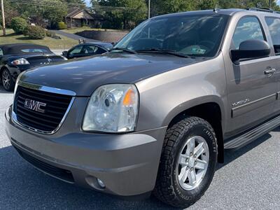 2011 GMC Yukon SLT   - Photo 2 - Jonestown, PA 17038