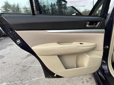 2014 Subaru Legacy 2.5i Premium   - Photo 9 - Jonestown, PA 17038