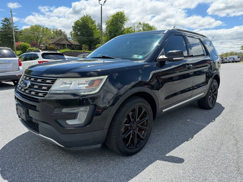2017 Ford Explorer XLT  