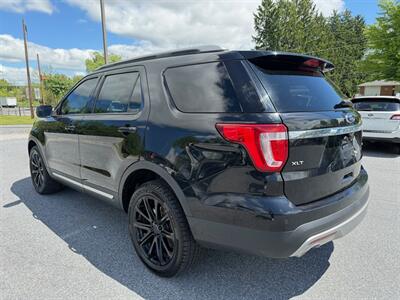 2017 Ford Explorer XLT - Photo 8 - Jonestown, PA 17038