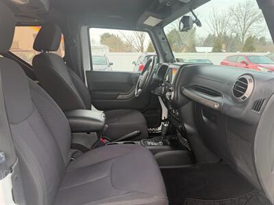 2013 Jeep Wrangler Sport   - Photo 13 - Jonestown, PA 17038