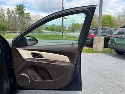 2011 Chevrolet Cruze LT - Photo 15 - Jonestown, PA 17038