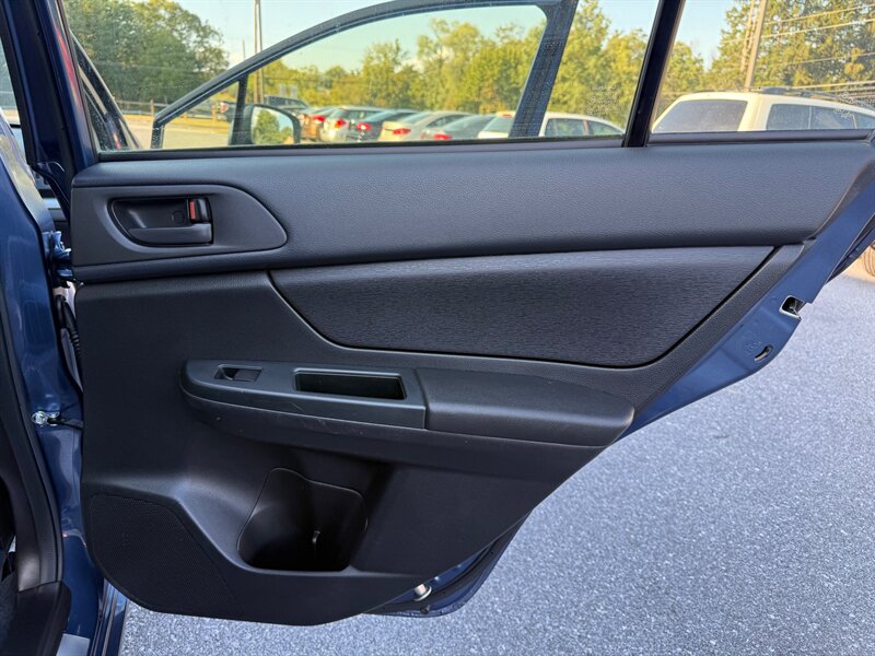 2013 Subaru Impreza 2.0i   - Photo 10 - Jonestown, PA 17038