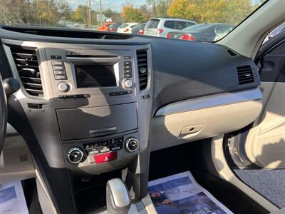 2014 Subaru Outback 2.5i Premium   - Photo 21 - Jonestown, PA 17038