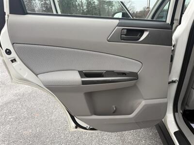 2011 Subaru Forester 2.5X - Photo 11 - Jonestown, PA 17038