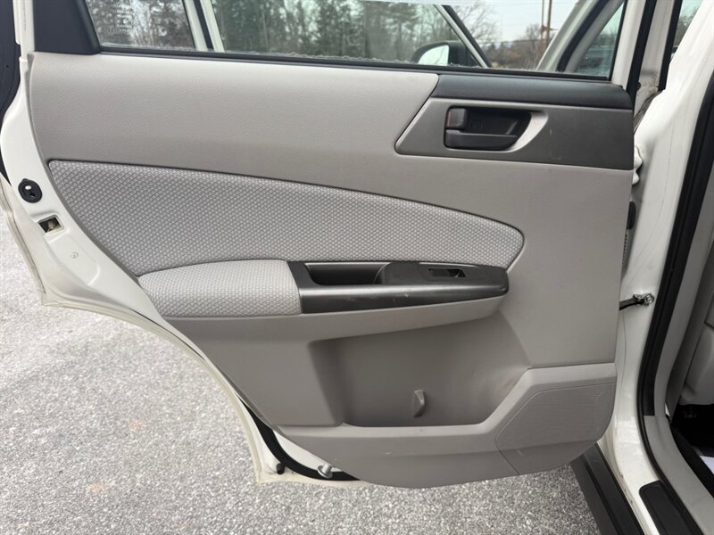 2011 Subaru Forester 2.5X - Photo 11 - Jonestown, PA 17038