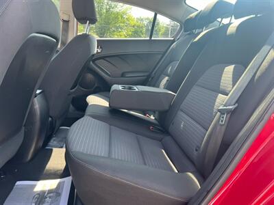 2016 Kia Forte LX   - Photo 12 - Jonestown, PA 17038