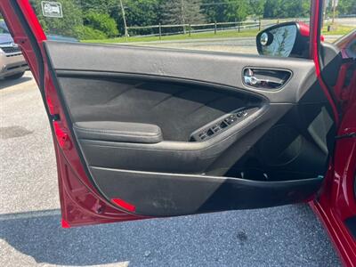 2016 Kia Forte LX   - Photo 9 - Jonestown, PA 17038