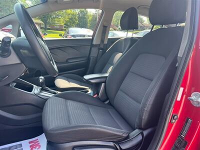 2016 Kia Forte LX   - Photo 10 - Jonestown, PA 17038