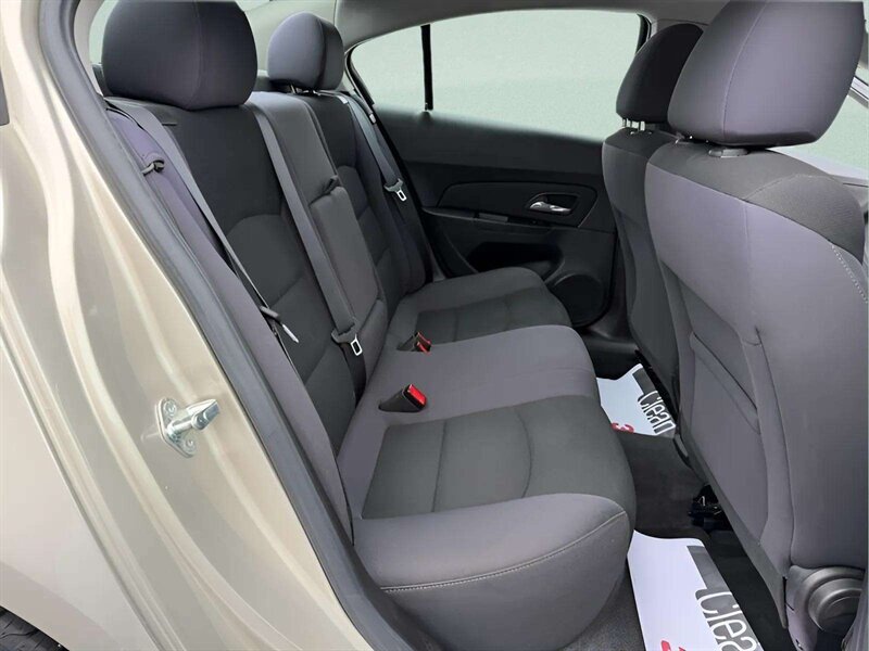 2013 Chevrolet Cruze ECO Auto - Photo 14 - Jonestown, PA 17038