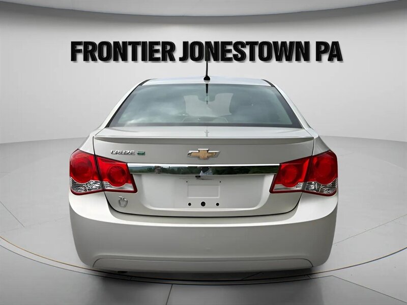 2013 Chevrolet Cruze ECO Auto - Photo 6 - Jonestown, PA 17038
