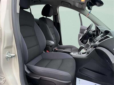 2013 Chevrolet Cruze ECO Auto - Photo 16 - Jonestown, PA 17038