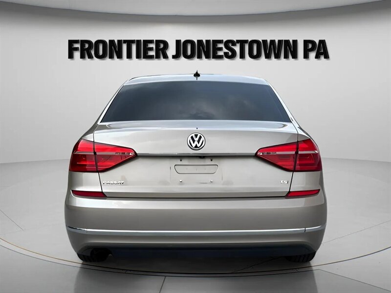 2016 Volkswagen Passat S - Photo 9