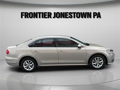 2016 Volkswagen Passat 1.8T S - Photo 8 - Jonestown, PA 17038