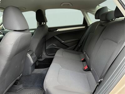2016 Volkswagen Passat 1.8T S - Photo 18 - Jonestown, PA 17038