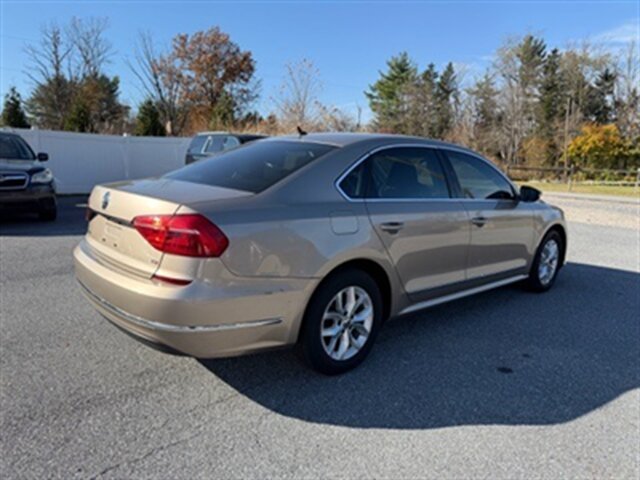 2016 Volkswagen Passat 1.8T S - Photo 6 - Jonestown, PA 17038