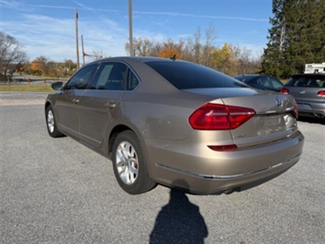 2016 Volkswagen Passat 1.8T S - Photo 8 - Jonestown, PA 17038