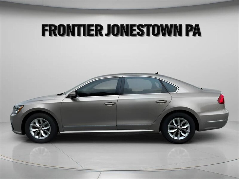 2016 Volkswagen Passat S - Photo 11