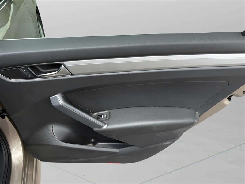 2016 Volkswagen Passat S - Photo 20
