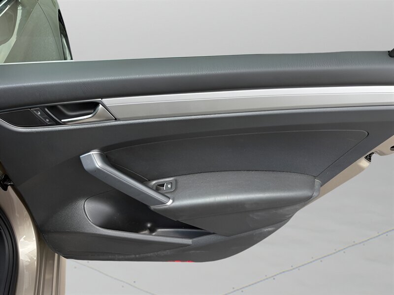 2016 Volkswagen Passat S - Photo 20
