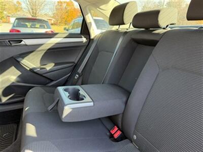2016 Volkswagen Passat 1.8T S - Photo 12 - Jonestown, PA 17038