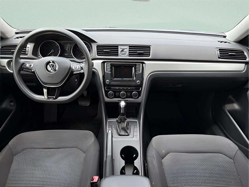 2016 Volkswagen Passat S - Photo 19