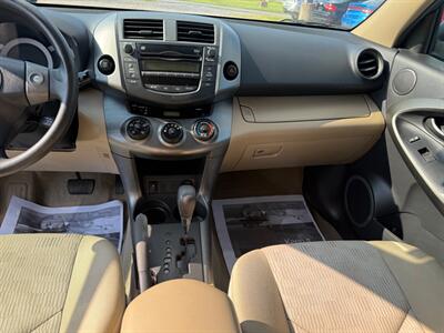 2011 Toyota RAV4   - Photo 16 - Jonestown, PA 17038