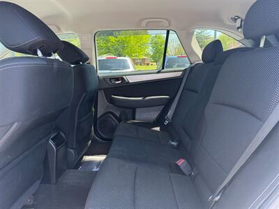 2015 Subaru Outback 2.5i Premium   - Photo 12 - Jonestown, PA 17038