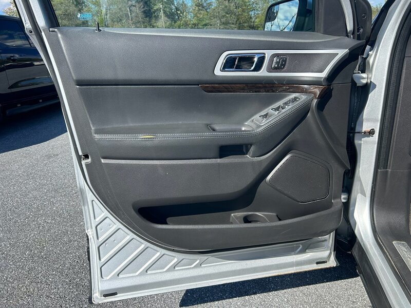 2013 Ford Explorer Limited - Photo 8 - Jonestown, PA 17038