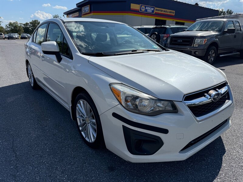 2014 Subaru Impreza 2.0i Premium photo 2
