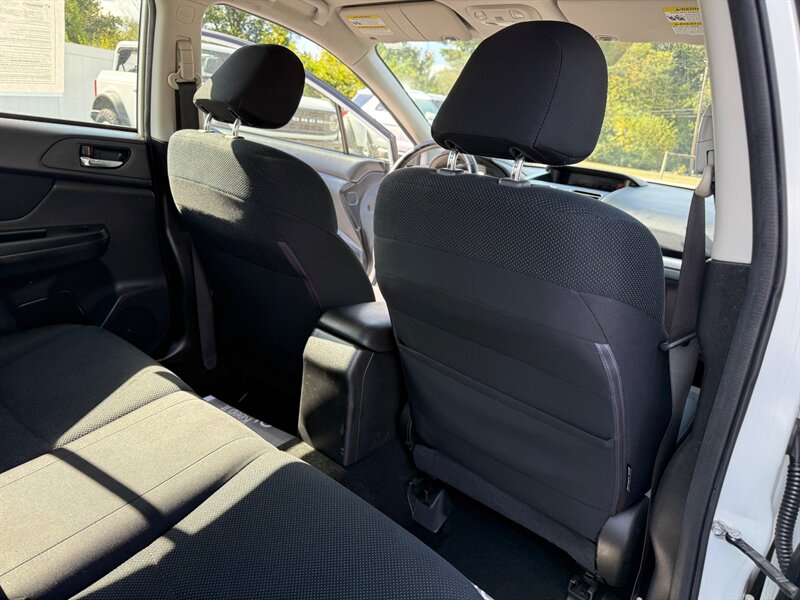 2014 Subaru Impreza 2.0i Premium photo 15
