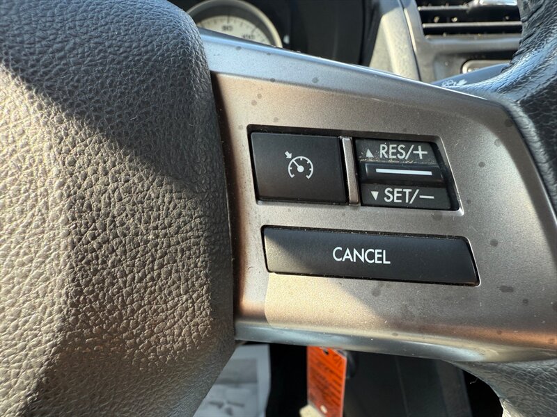 2014 Subaru Impreza 2.0i Premium photo 18