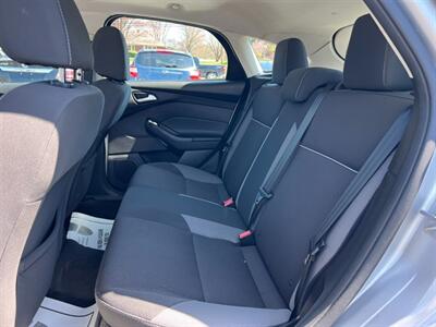 2014 Ford Focus SE   - Photo 12 - Jonestown, PA 17038