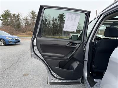 2016 Subaru Forester 2.5i Premium   - Photo 11 - Jonestown, PA 17038