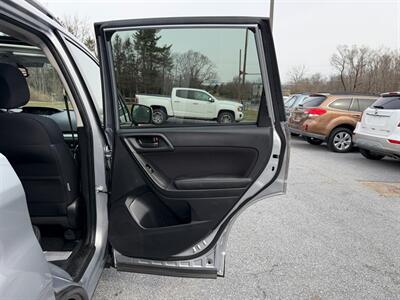 2016 Subaru Forester 2.5i Premium   - Photo 14 - Jonestown, PA 17038