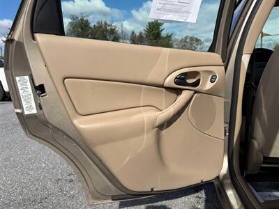 2003 Ford Focus SE Comfort   - Photo 7 - Jonestown, PA 17038