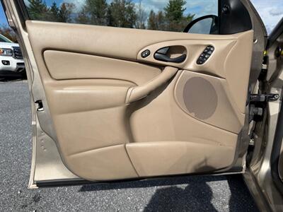 2003 Ford Focus SE Comfort   - Photo 9 - Jonestown, PA 17038