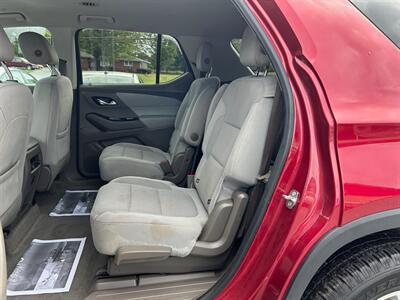 2018 Chevrolet Traverse LT Cloth   - Photo 10 - Jonestown, PA 17038