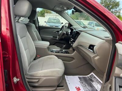 2018 Chevrolet Traverse LT Cloth   - Photo 23 - Jonestown, PA 17038