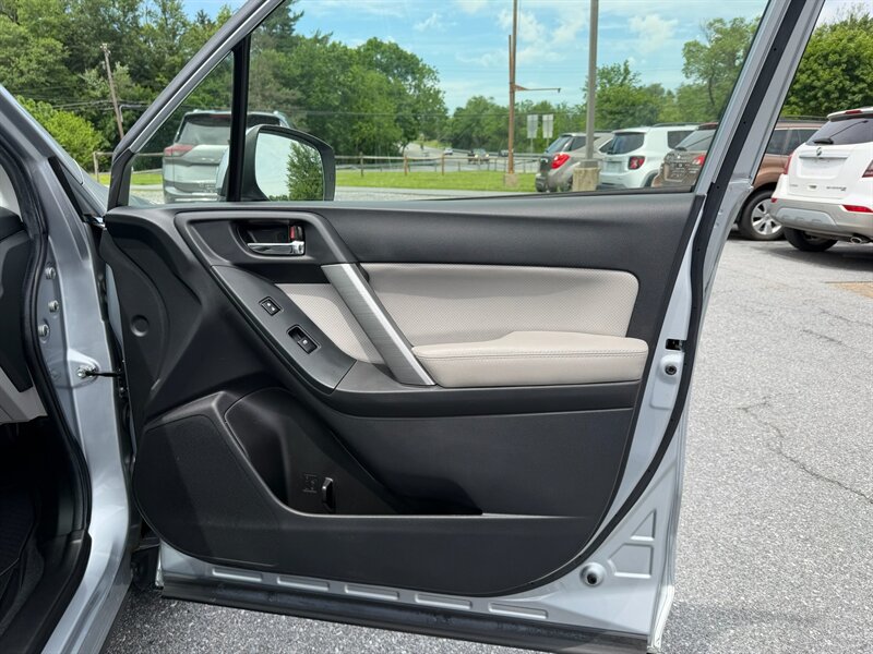 2014 Subaru Forester 2.5i Limited - Photo 17 - Jonestown, PA 17038