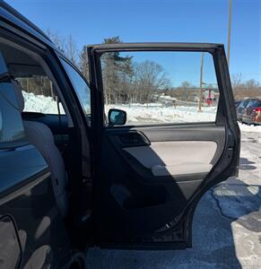 2015 Subaru Forester 2.5i   - Photo 14 - Jonestown, PA 17038