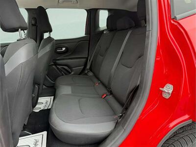 2019 Jeep Renegade Latitude   - Photo 12 - Jonestown, PA 17038