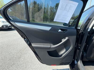 2015 Volkswagen Jetta SE - Photo 11 - Jonestown, PA 17038