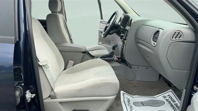 2009 GMC Envoy SLE - Photo 14 - Jonestown, PA 17038