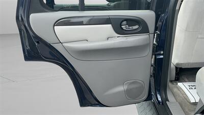 2009 GMC Envoy SLE - Photo 10 - Jonestown, PA 17038